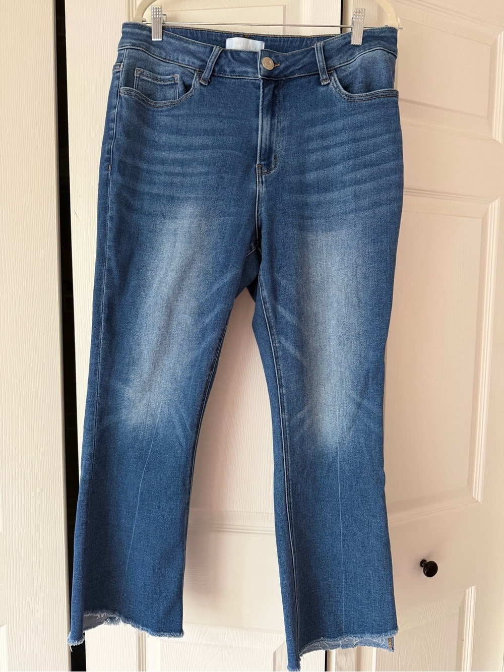 Mid Blue Straight-Leg Women's Jeans with Raw Hem